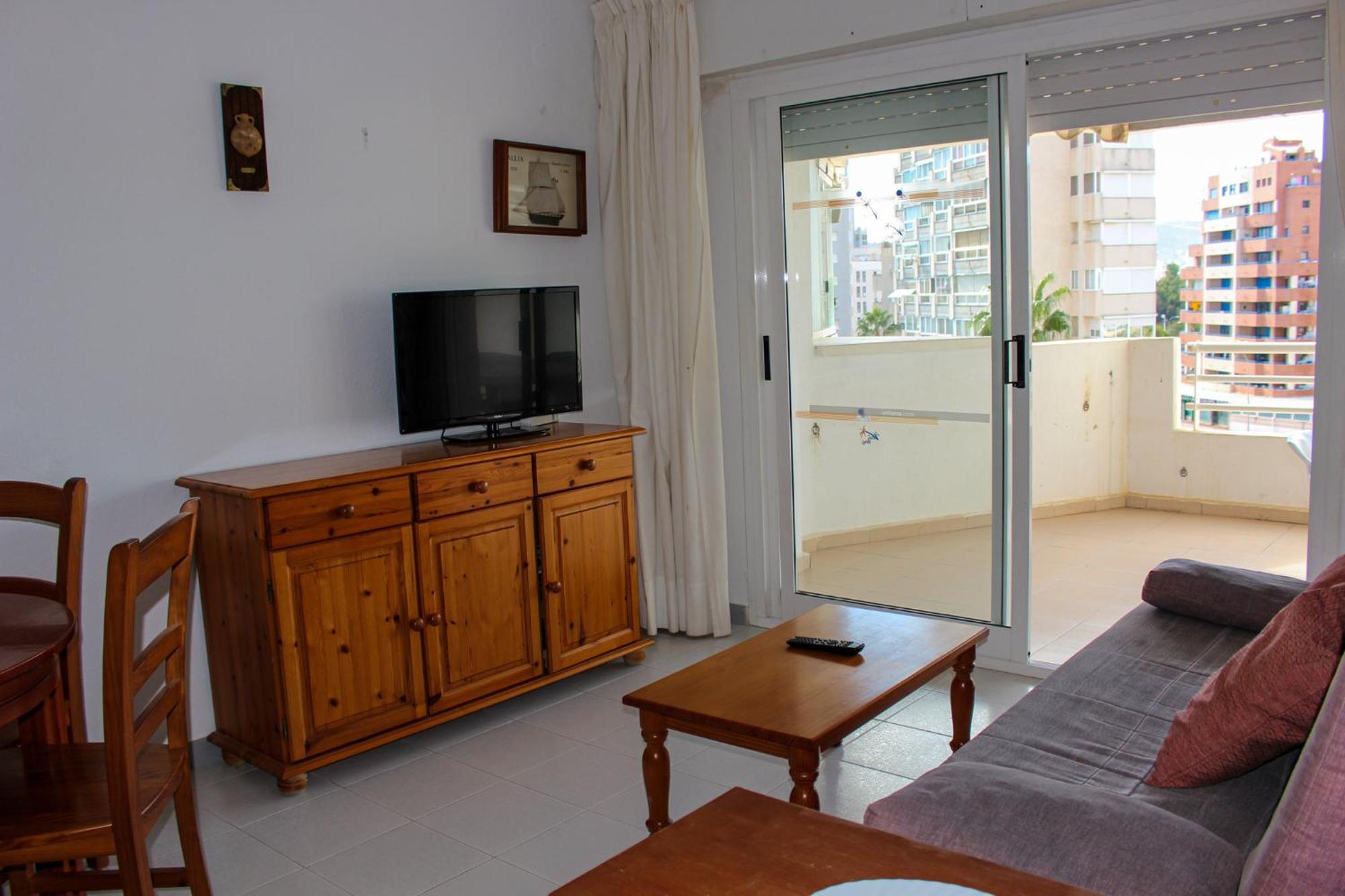 One-Bedroom Apartment without air conditioning