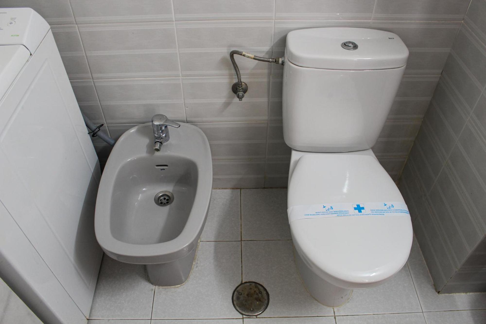 One-Bedroom Apartment without air conditioning